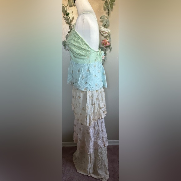 Ranee’s Ombre Ruffle Maxi Dress - Picture 8 of 12